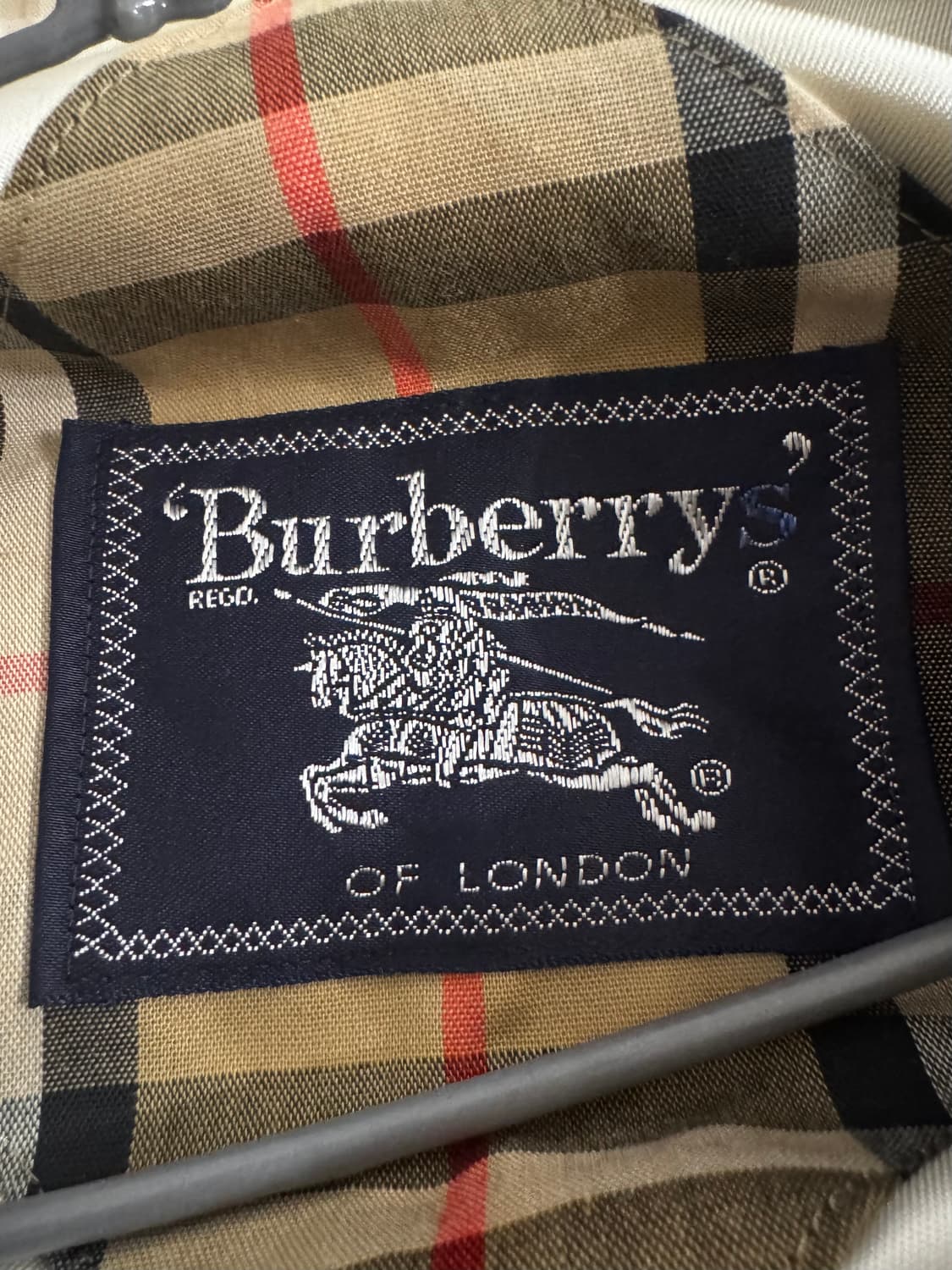 버버리 아이보리 맥시 롱 트렌치코트 상품이미지5