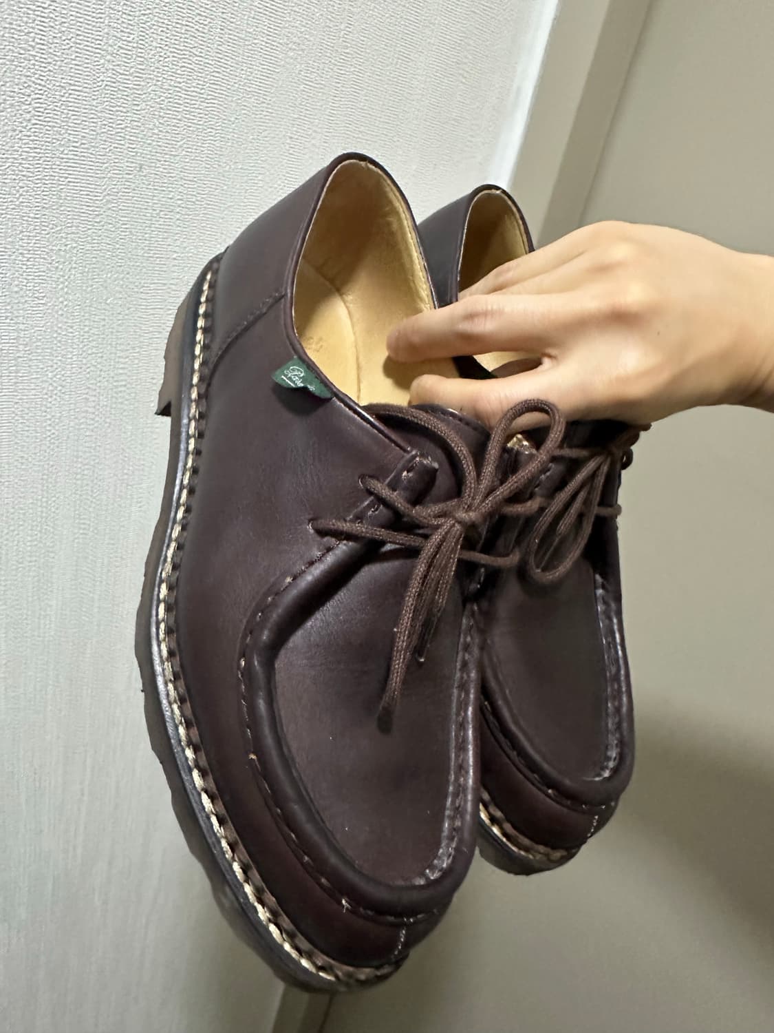 40) 파라부트 미카엘 마룬 리스 카페 색상 팝니다 상품이미지1