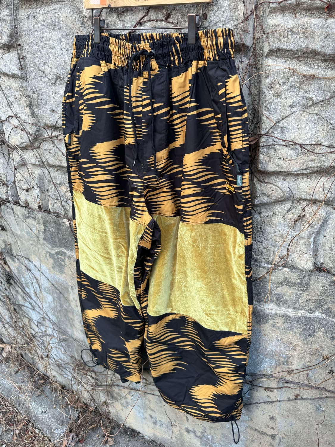 비에스래빗 레오파드 패턴 벨벳 스노우보드복 팬츠 L 상품이미지3