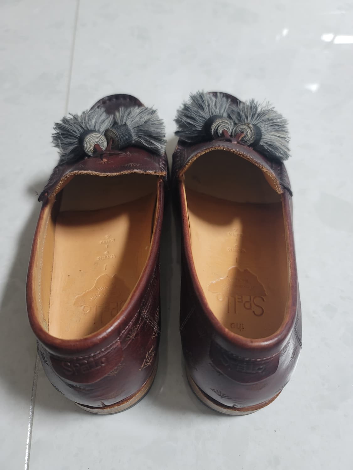 spello 해외명품 테슬 로퍼 235사이즈 상태굿
 상품이미지2