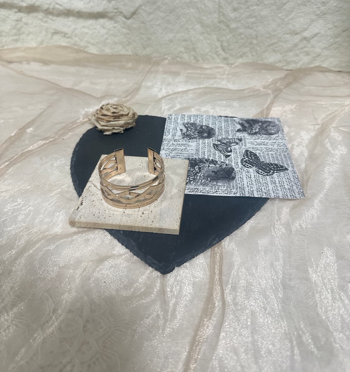 빈티지  골드톤 컷아웃 오픈 팔찌 상품이미지1