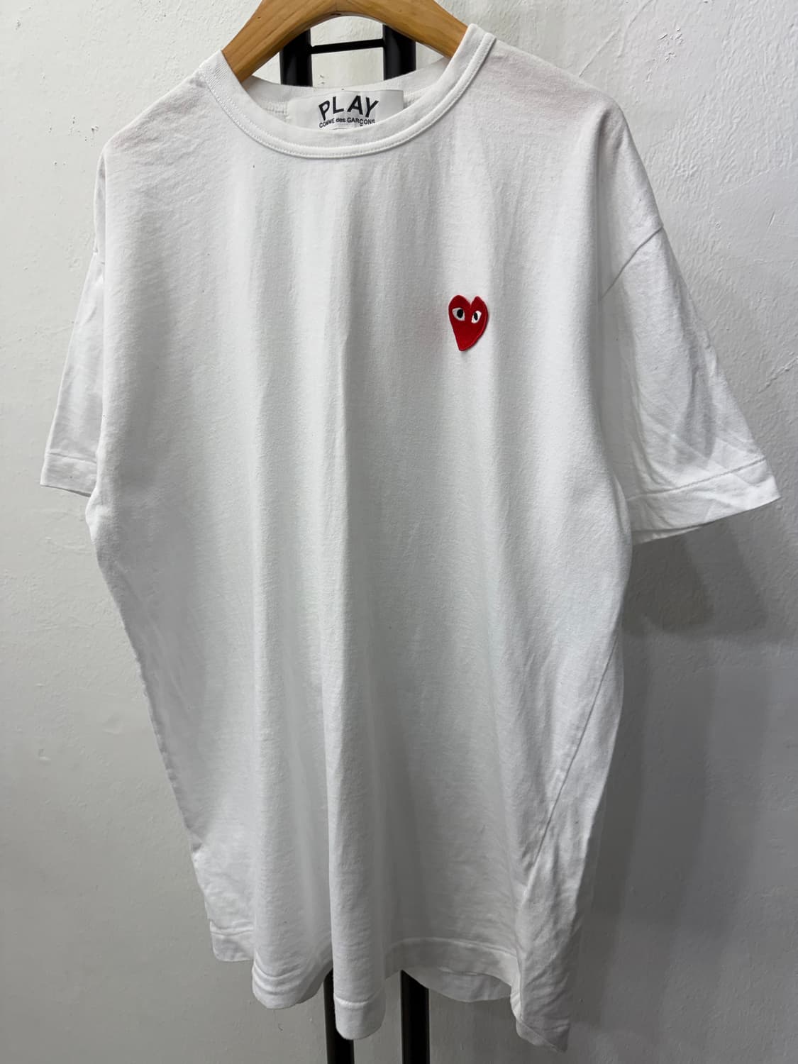 정품) 꼼데가르송 24ss 남성 반팔티 XL 상품이미지3