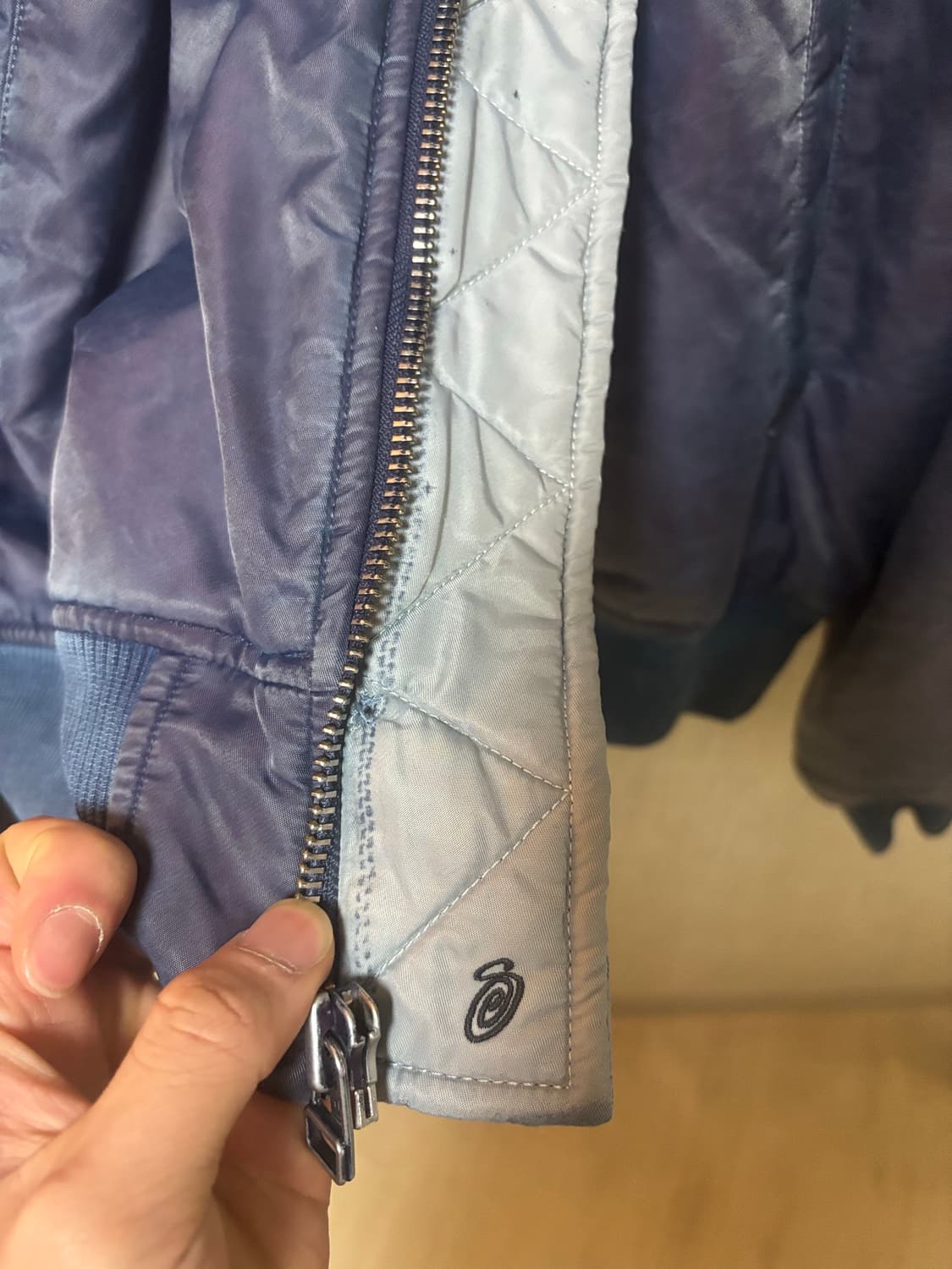 스투시 다이드 봄버 L 상품이미지3