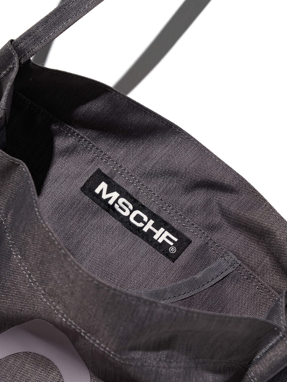 미스치프 롬버스 마켓백 차콜 그레이 상품이미지4