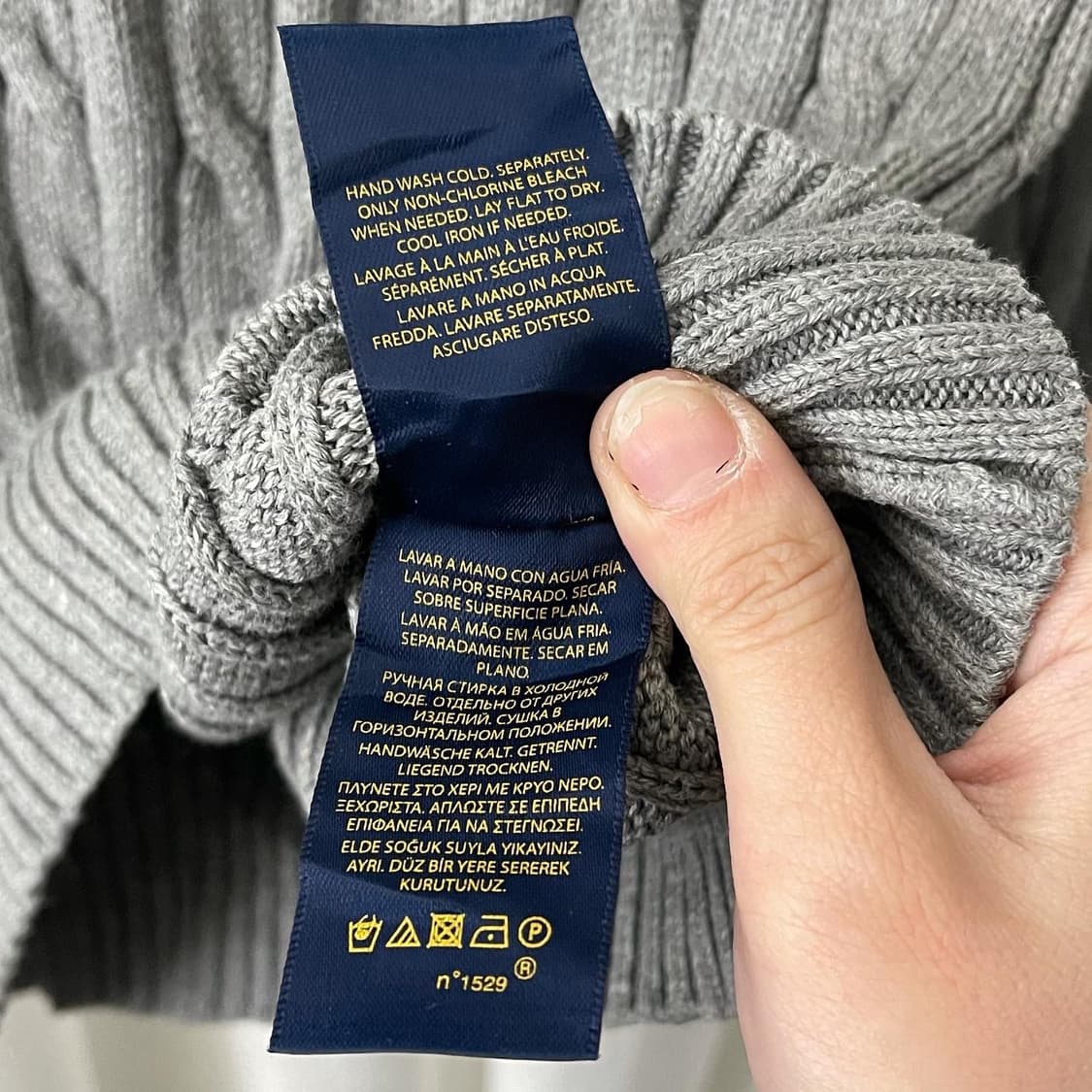 폴로 그레이 꽈배기 브이넥 니트 상품이미지5