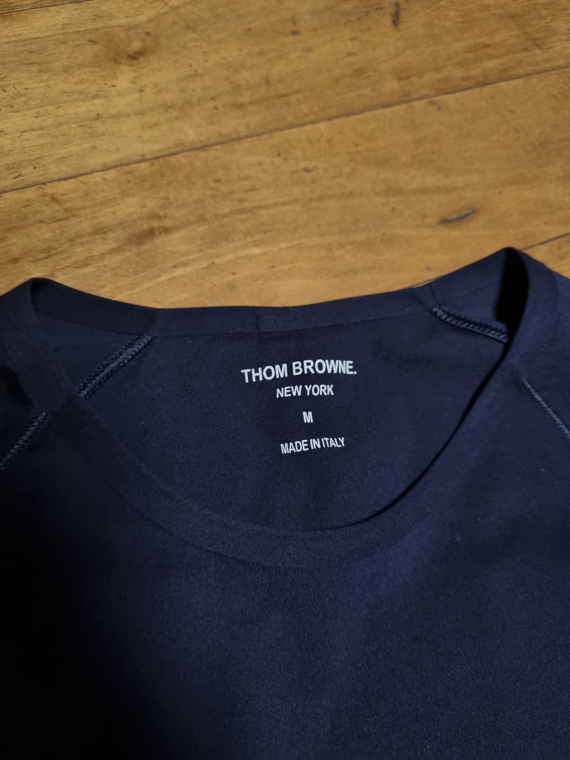 톰브라운 네이비 나일론 사선완장 기능성티 상품이미지4