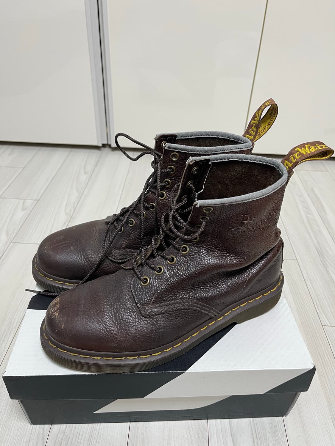 빈티지 닥터마틴 8홀 부츠 상품이미지1