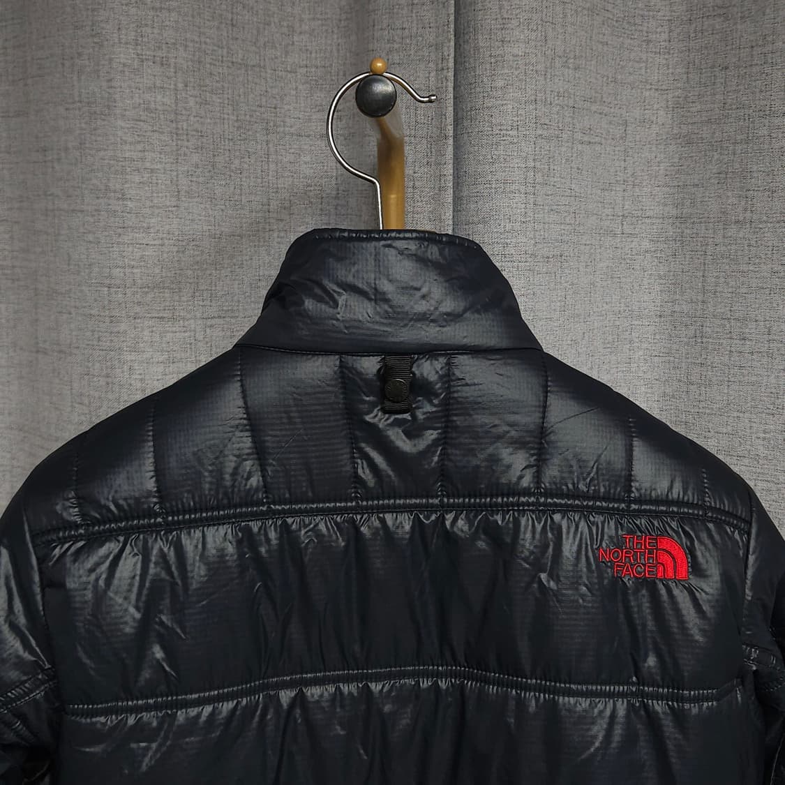 90 ) 노스페이스 여성 블랙 경량 패딩 상품이미지5