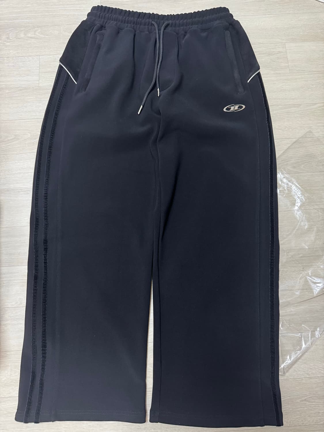 [2] 본투윈 스웨이드 실버 라인 저지 와이드 팬츠 블랙 상품이미지1