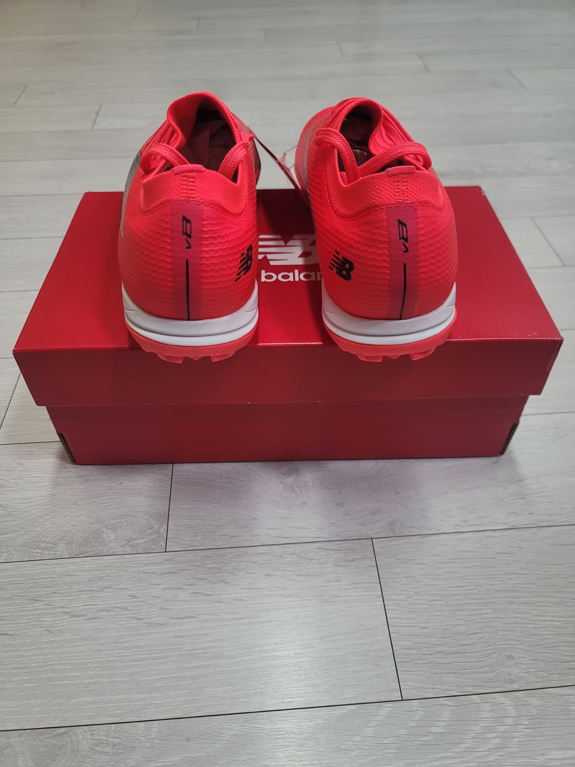 (270)뉴발란스 풋살화 퓨론 V8 Team TF[대전 직거래도 가능] 상품이미지7