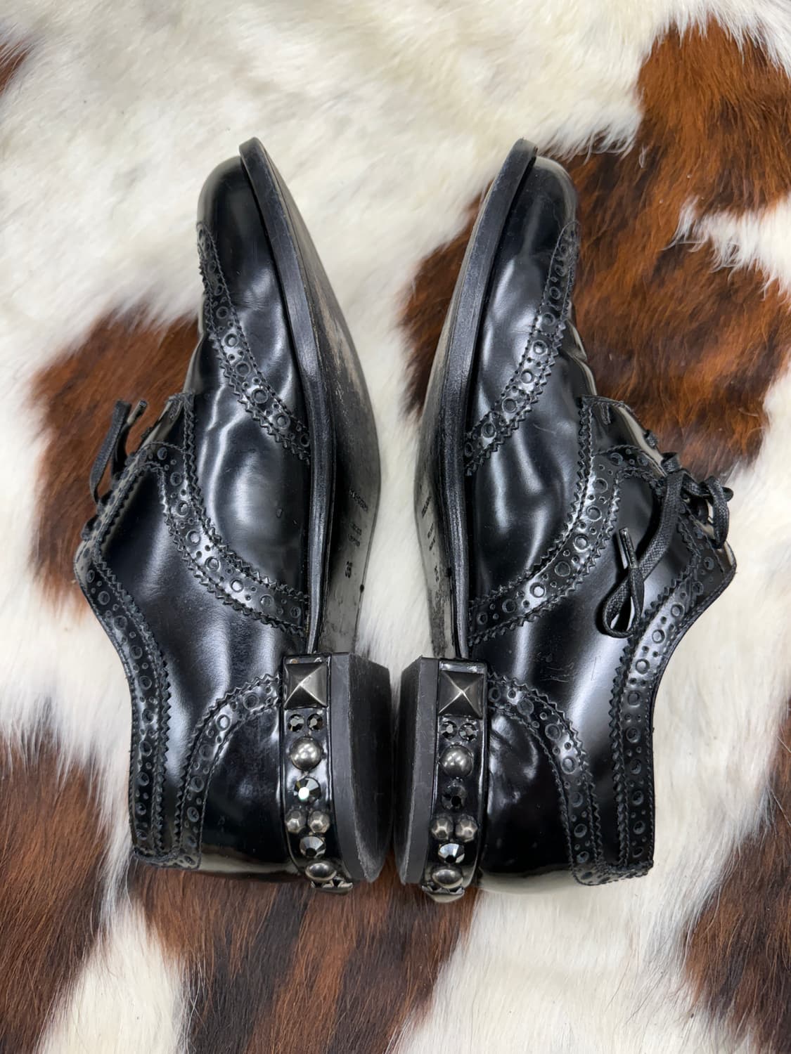 돌체앤가바나 스터드 윙팁 더비슈즈 상품이미지1