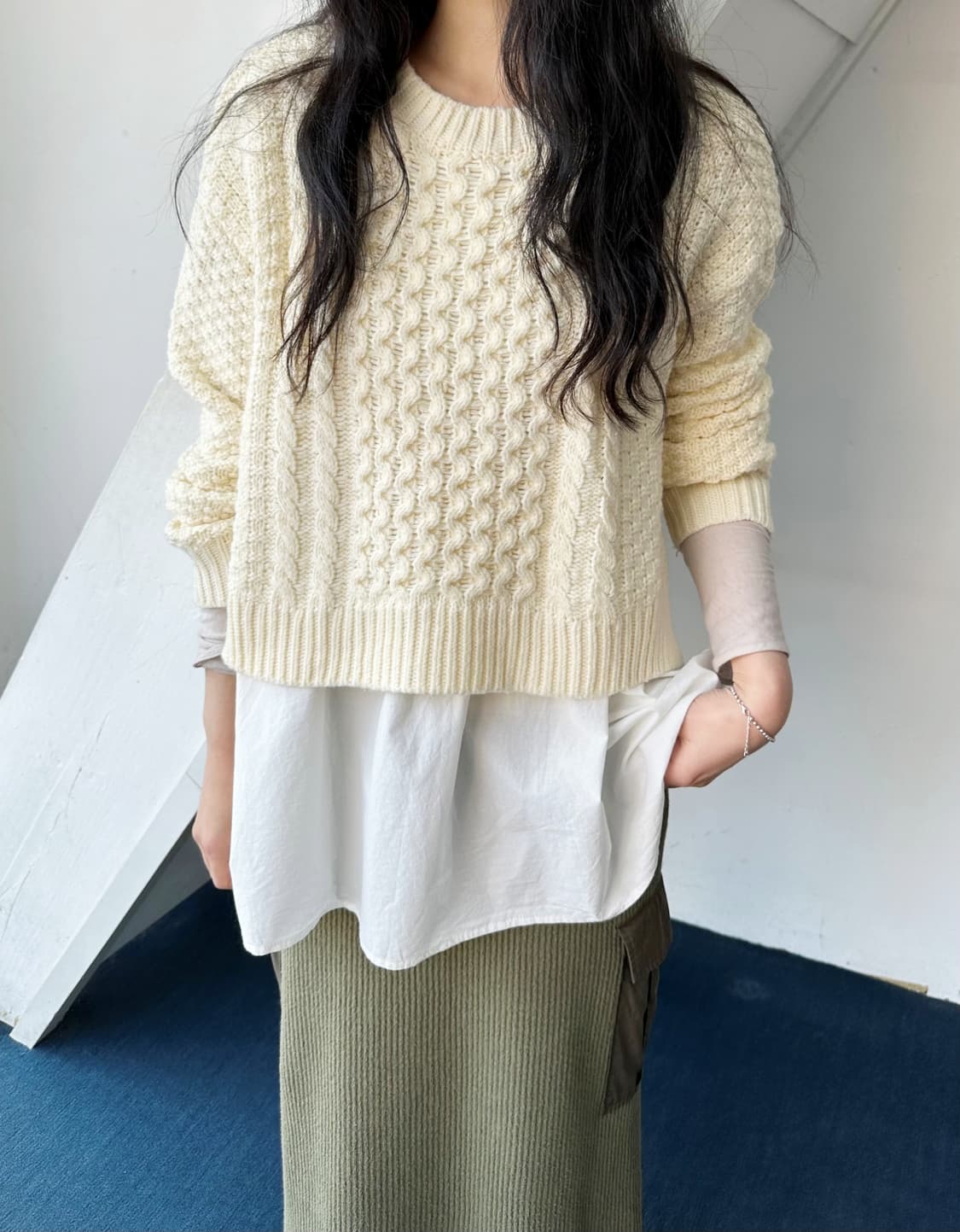 Fake layered crew neck wide woven knit P 상품이미지8