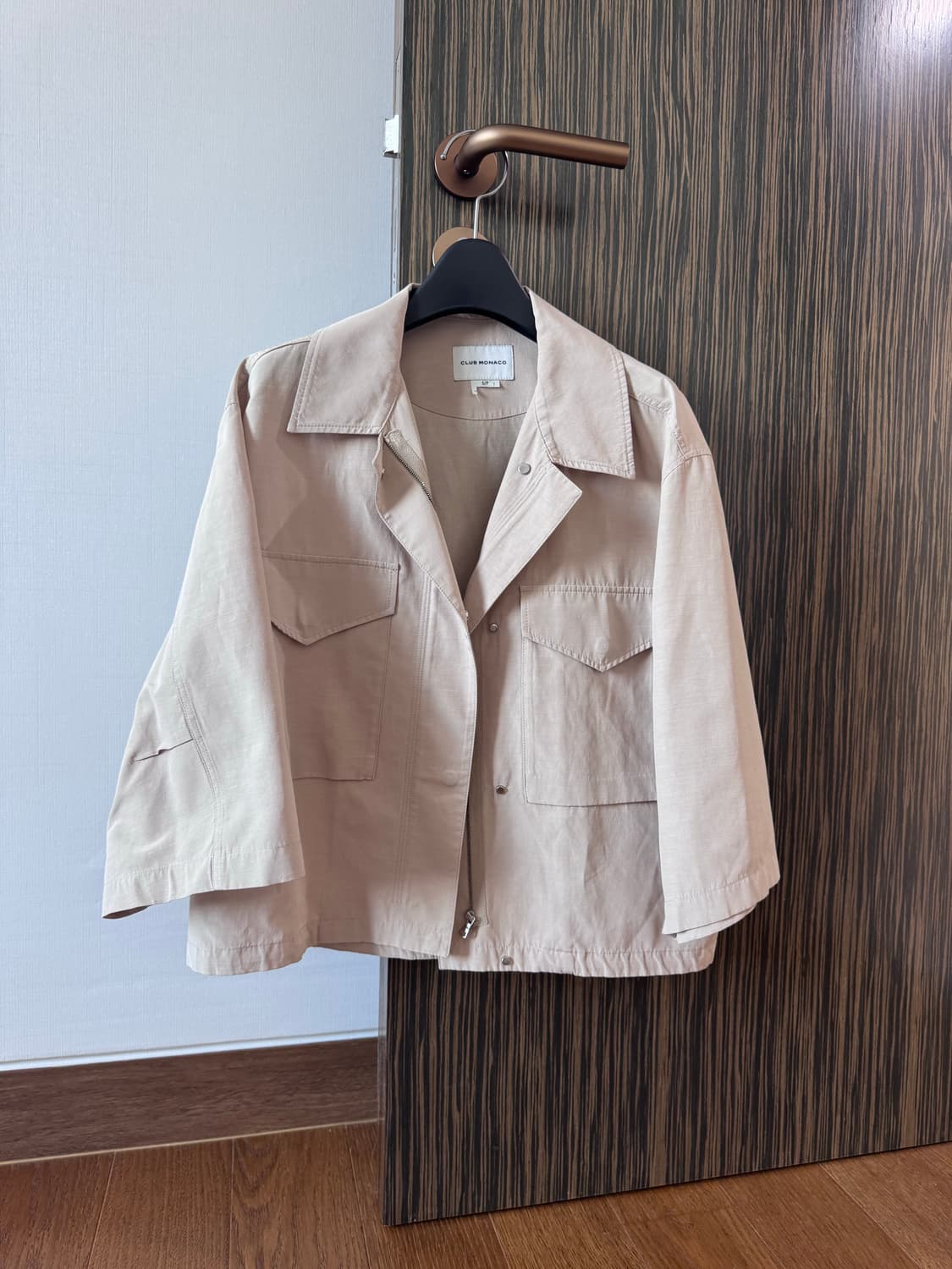 클럽 모나코 베이지 크롭 자켓 상품이미지3