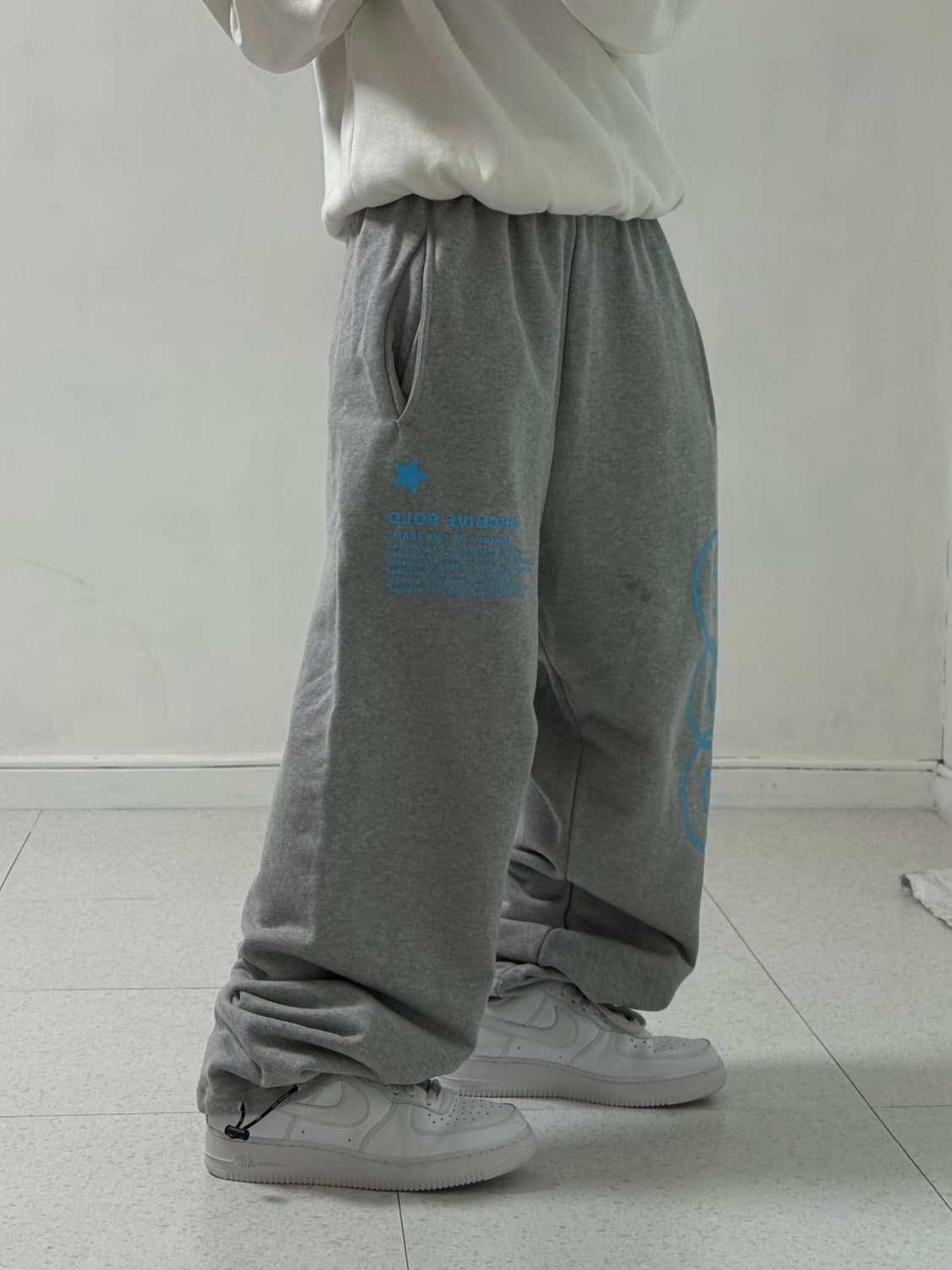 아카이브 볼드 그레이 팬츠 상품이미지2