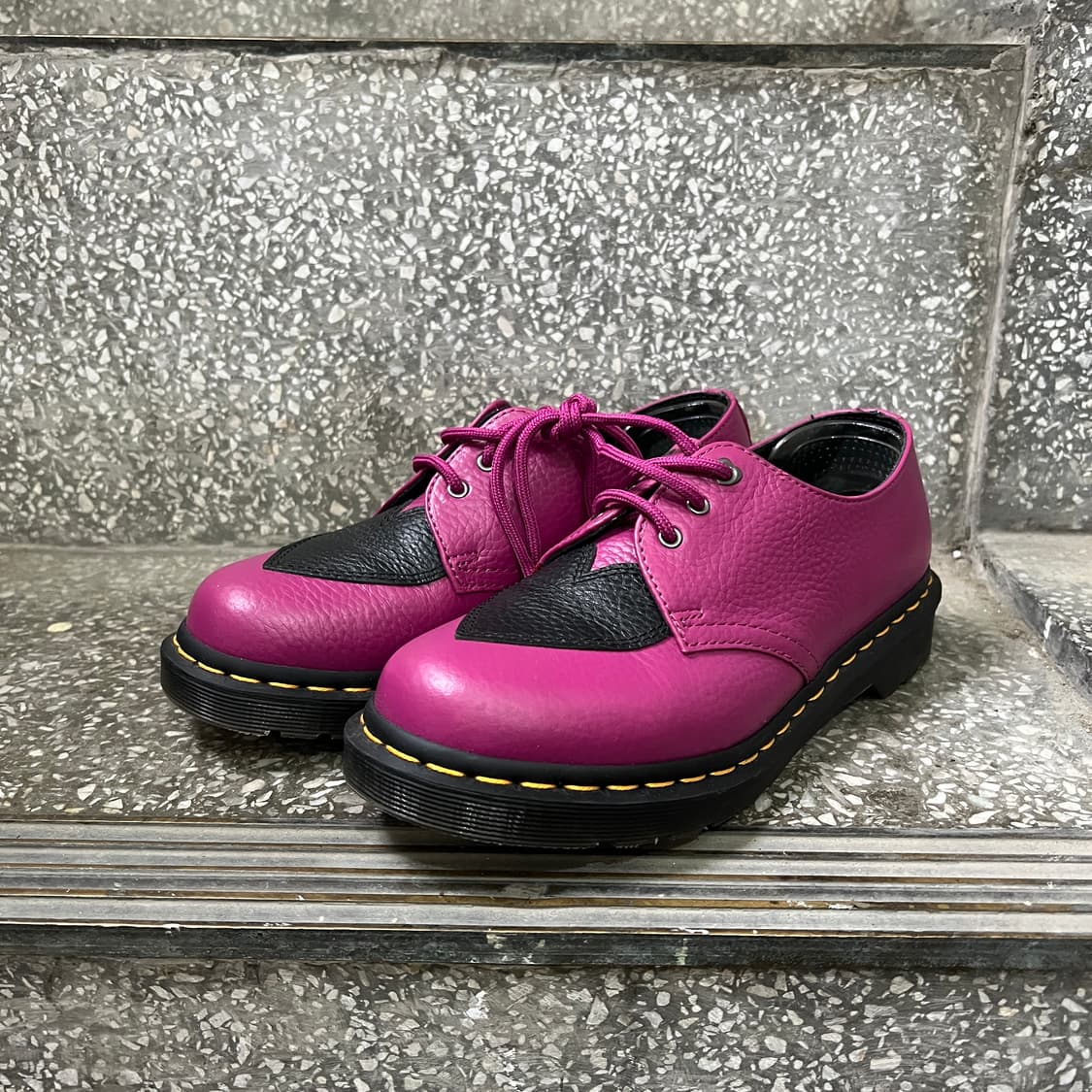 닥터마틴 amore 핫핑크 3홀 상품이미지2