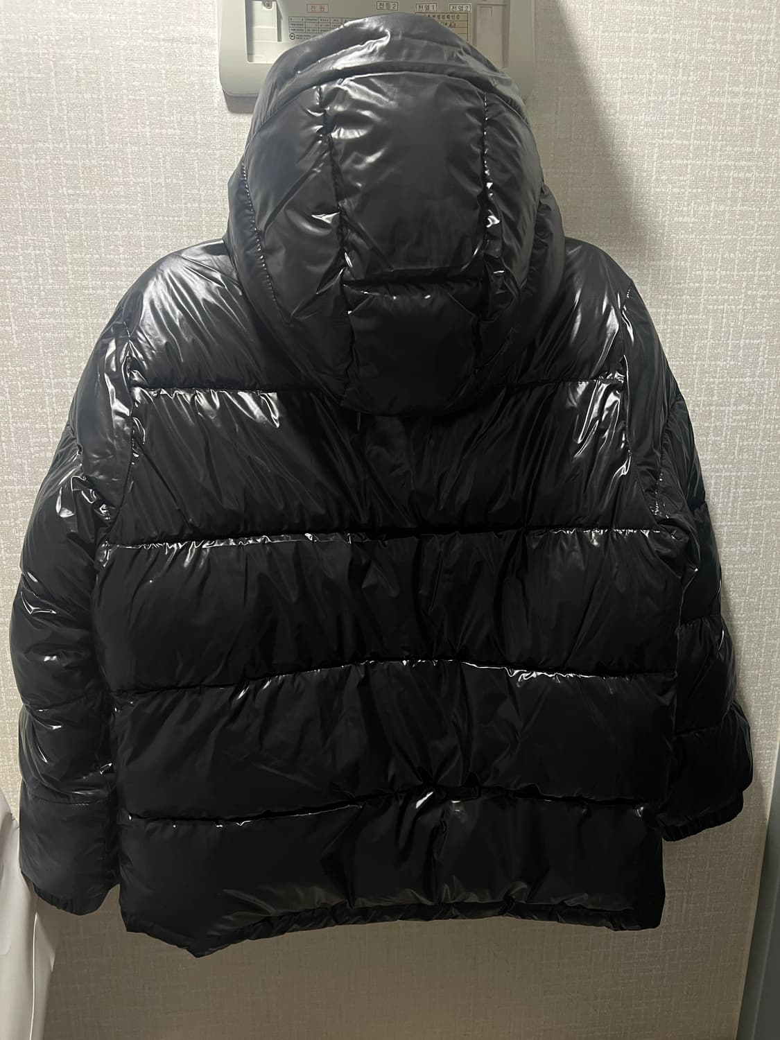 몽벨 플라잉 웜업 패딩 블랙유광 상품이미지4