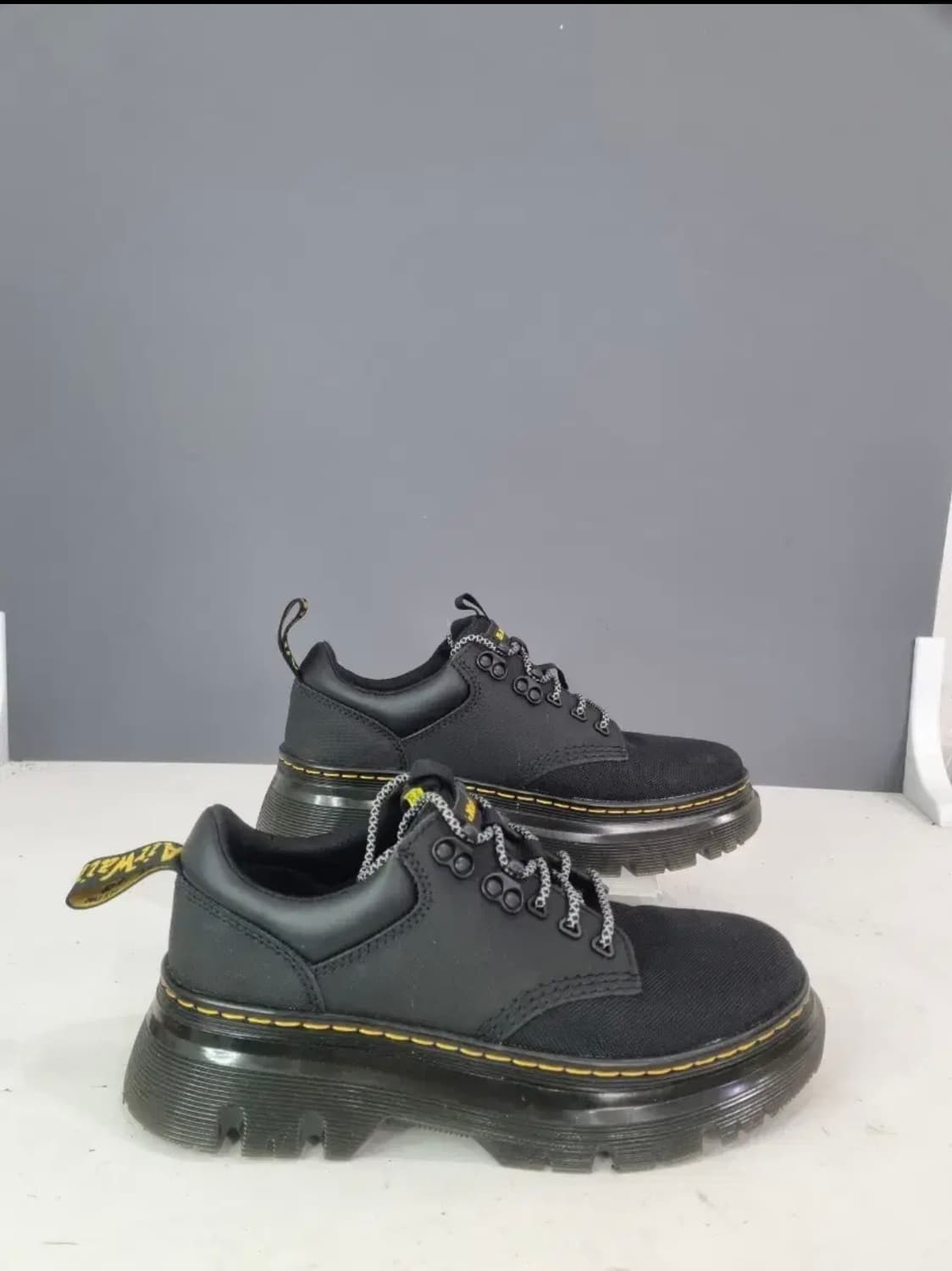 닥터마틴 타릭 로우 리더 슈즈  250 상품이미지1