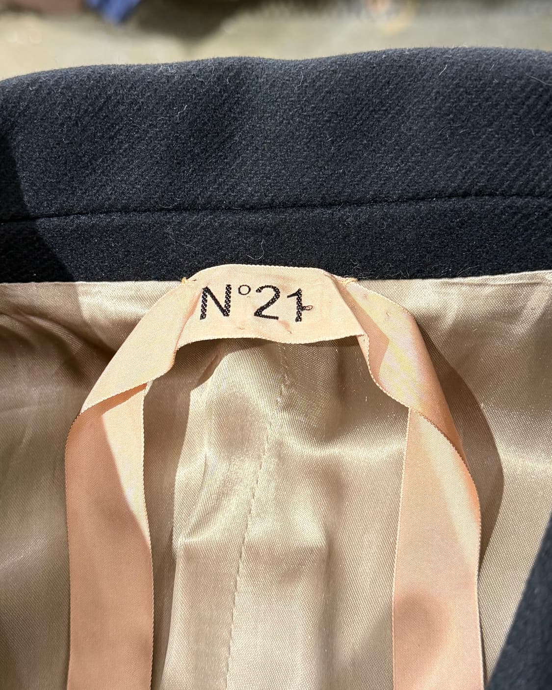 n21 블랙 리본 디테일 오버사이즈 코트 상품이미지7