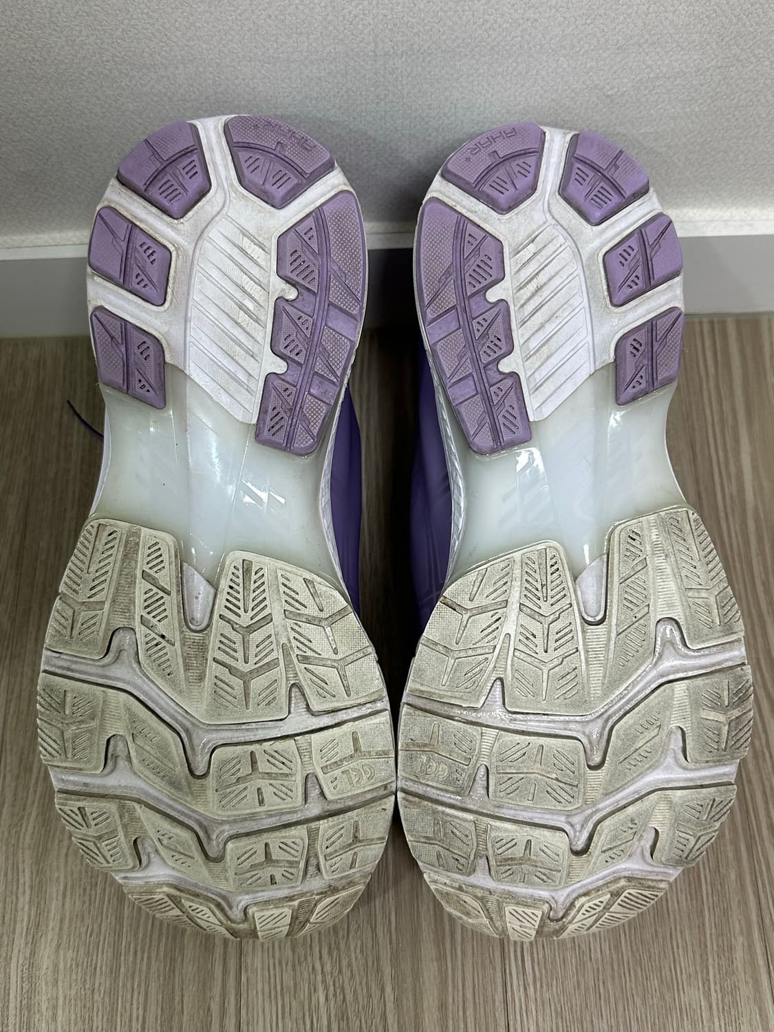 아식스 x 비비안웨스트우드 젤 카야노 270 상품이미지5