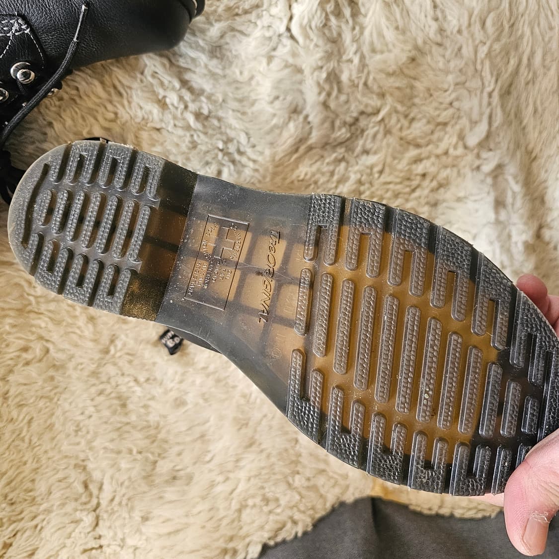 240 닥터마틴 1460 파스칼 하드웨어 8홀 부츠 블랙 상품이미지4