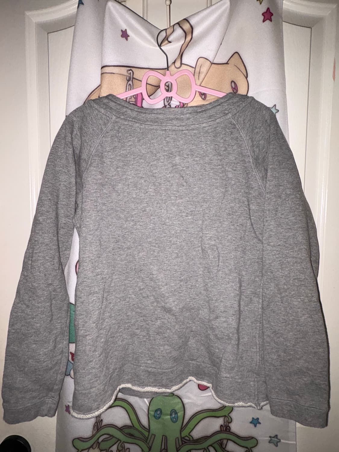 빈티지 그레이 레이어드 브이넥 맨투맨 상품이미지3