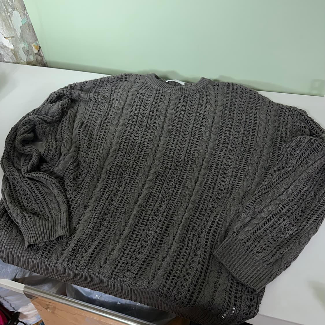 VTG NOIR 진그레이 루즈오버핏 시스루 꽈베기니트 판매가 1.6 배송 상품이미지2