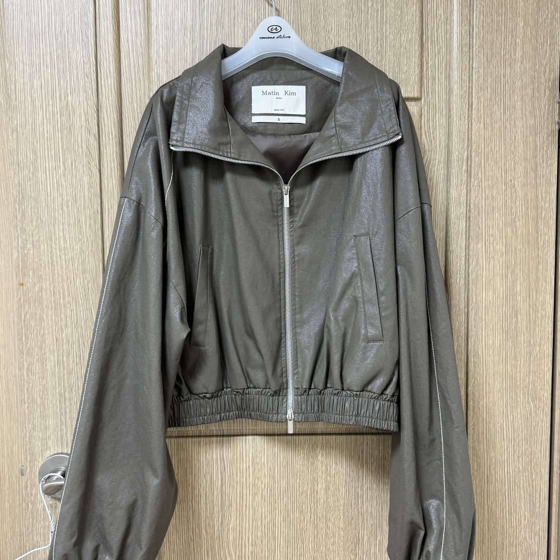 마뗑킴 크롭 봄버 자켓 (카키) 상품이미지4