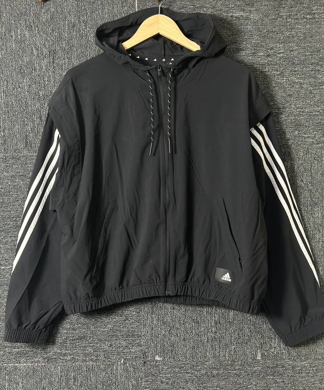 아디다스 여성 3선 바람막이 M 상품이미지1