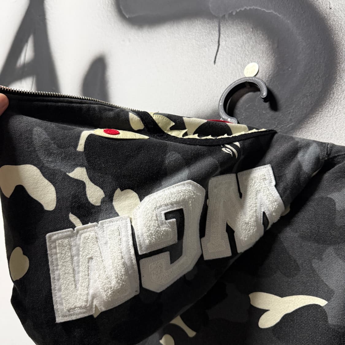 정품 베이프 흑계 시티 카모 샤크 풀 집업 후디 (야광) 상품이미지6