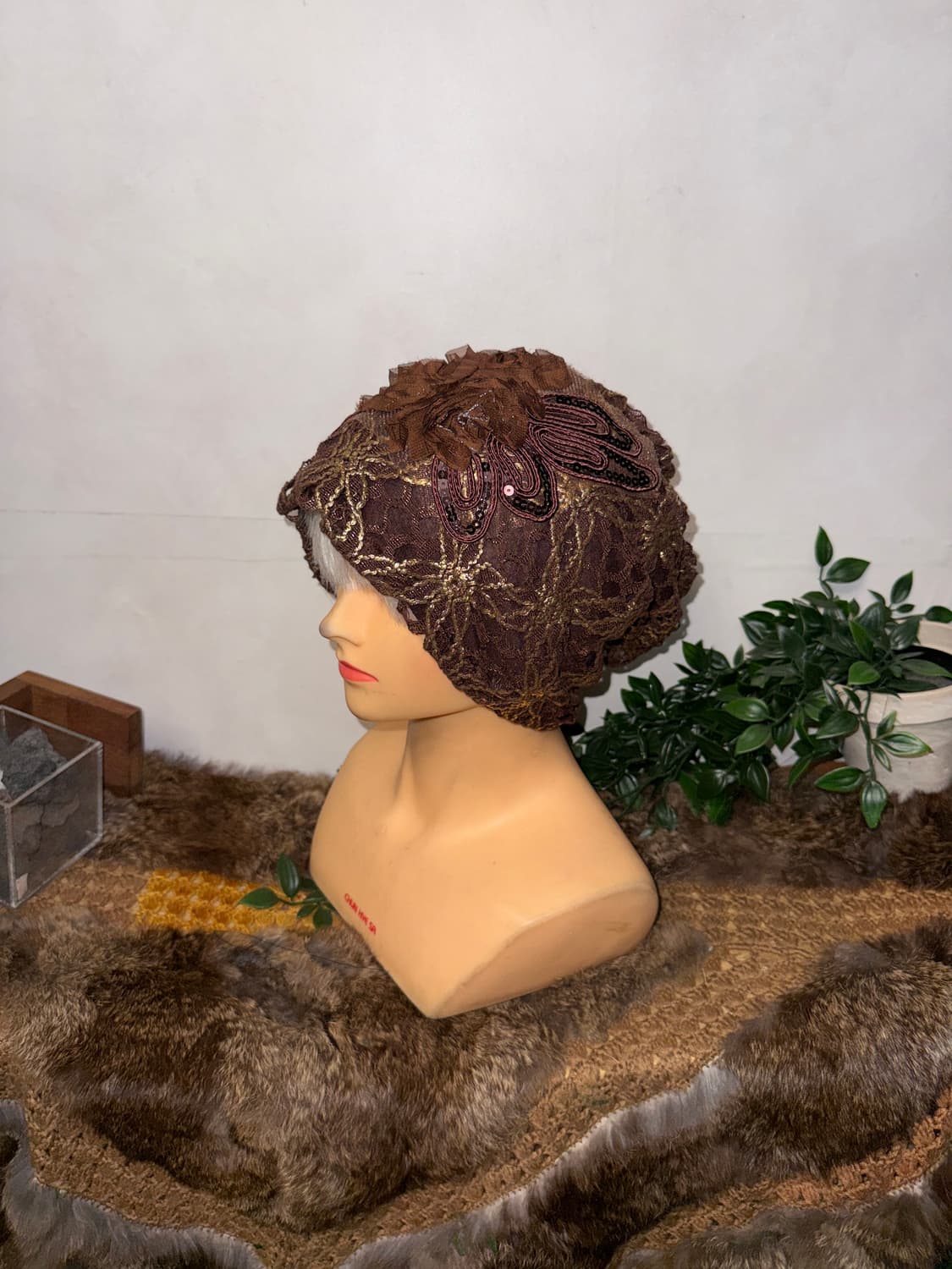 Gold brown ethnic crochet loose beanie 상품이미지1