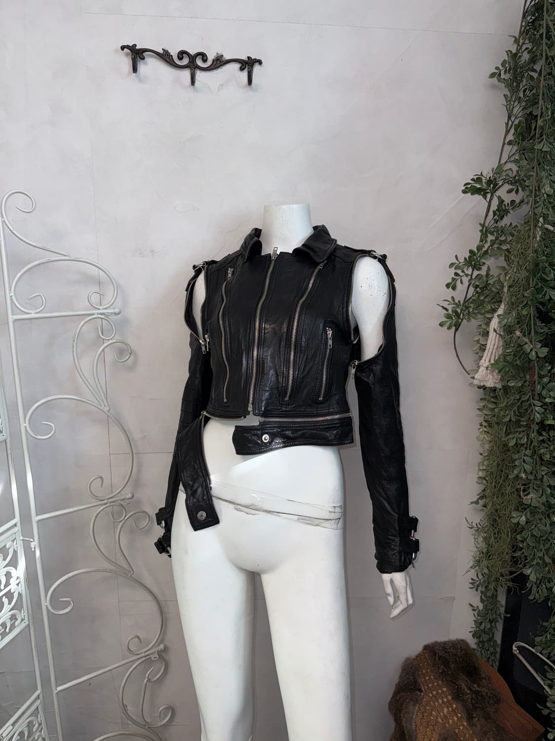 Bilion Dollar Babes lamb skin zipper jk 상품이미지8