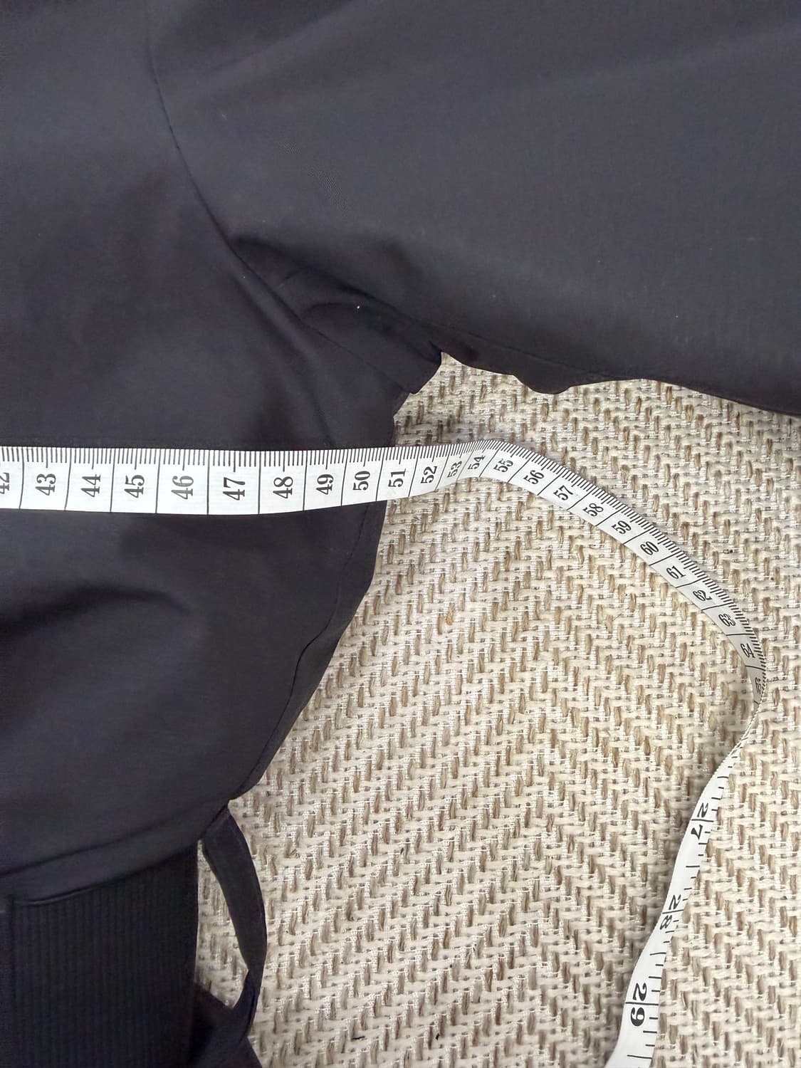 정품) 네파 여성 블랙  벨트 후드 구스패딩 95 상품이미지9