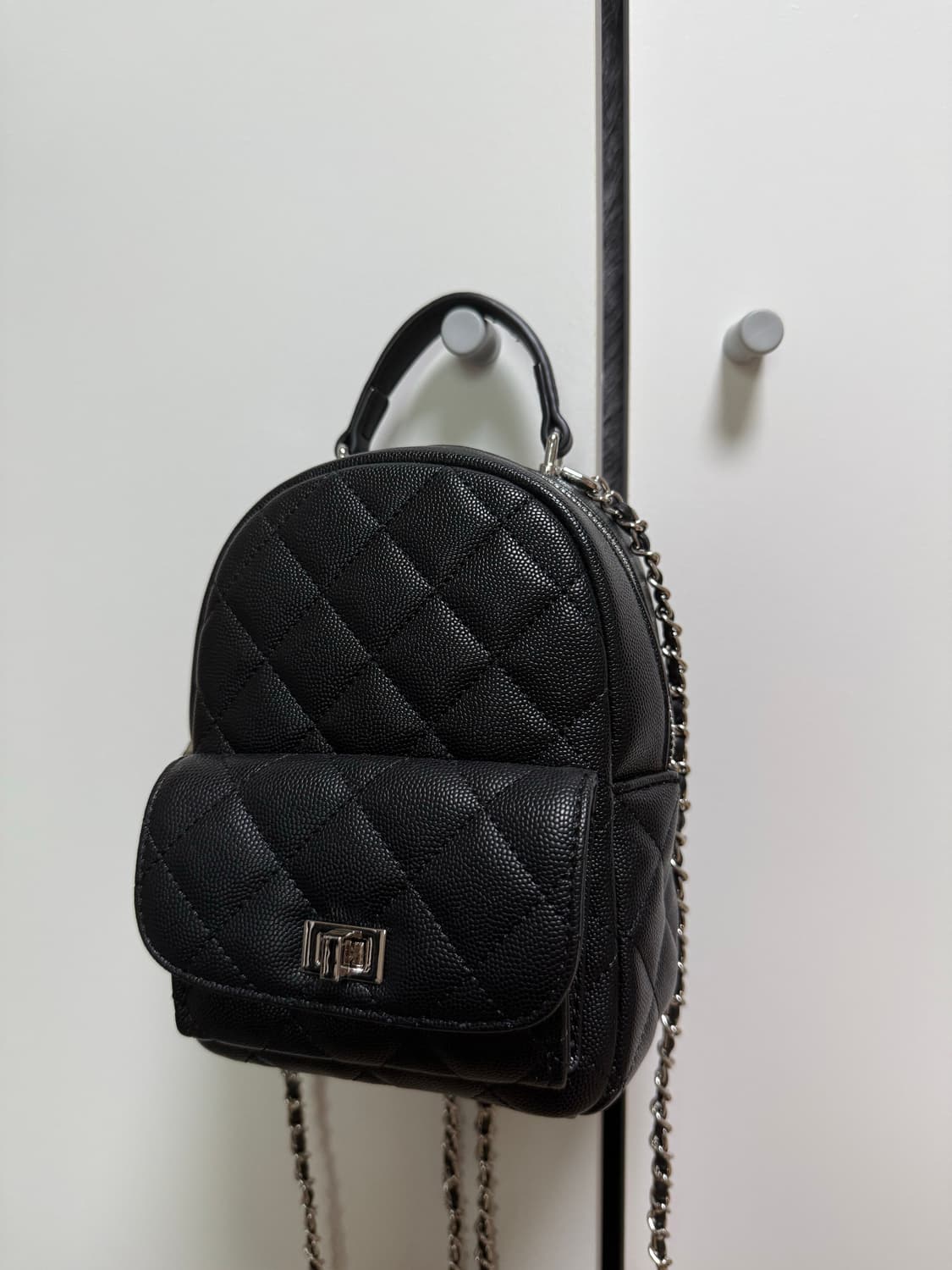 베리주 라퀄 체인 미니백 상품이미지1