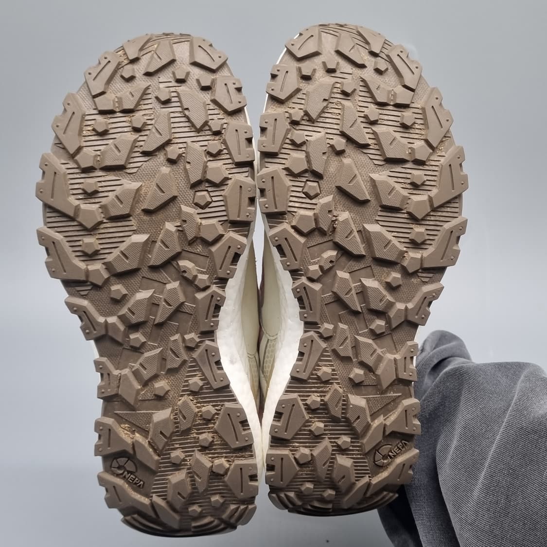 네파 에이리트레일 런닝화230 상품이미지3