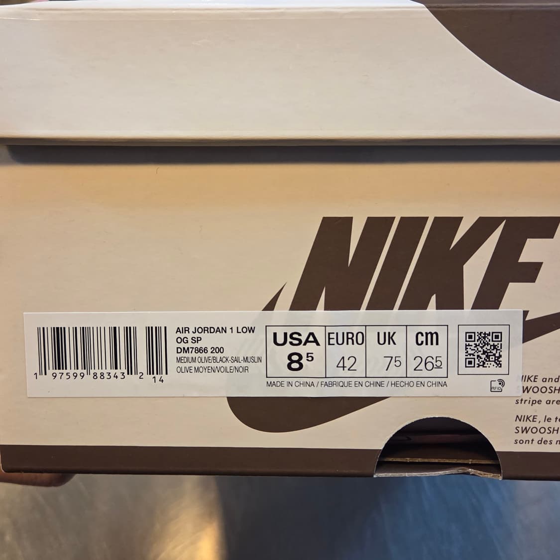 나이키 X 트래비스 스캇 조던1 로우 OG SP 리버스 올리브 (265) 상품이미지9