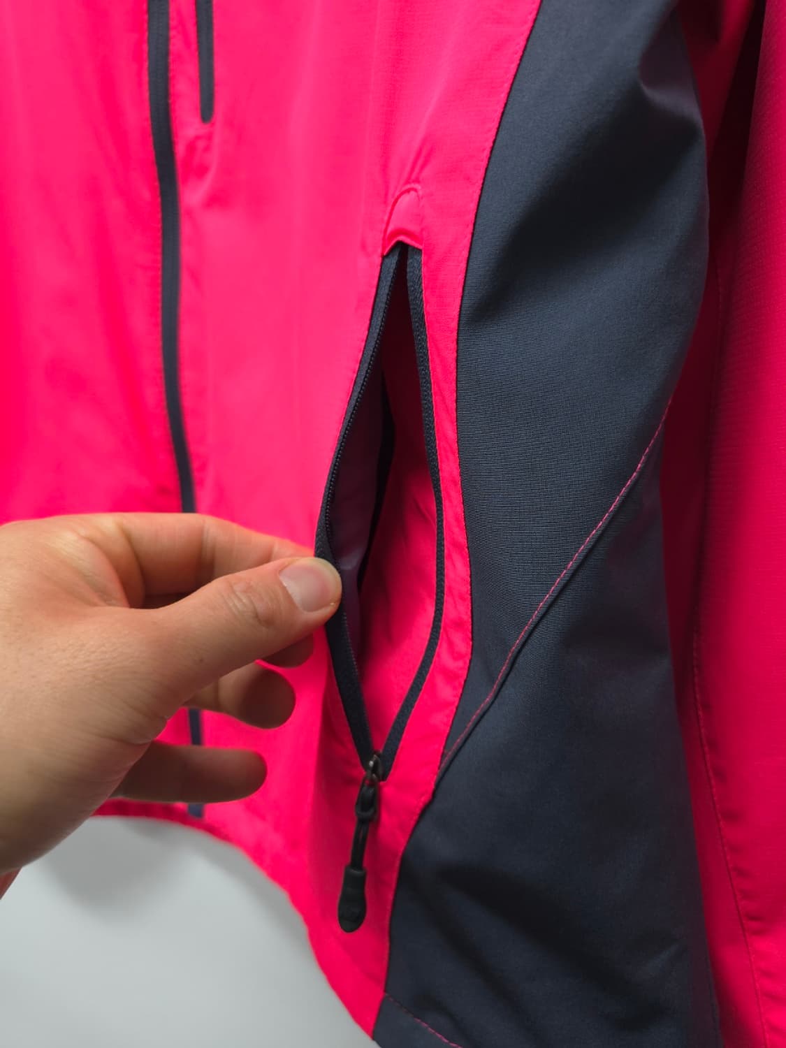 ​뉴발란스 여성 화사한 배색 바람막이 자켓 (66~77) 상품이미지7