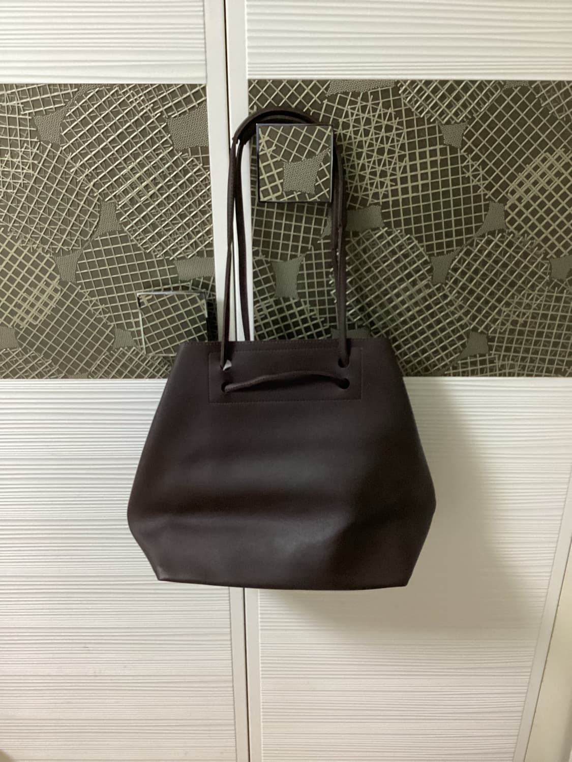 브라운 레더 버킷백 숄더백 상품이미지3