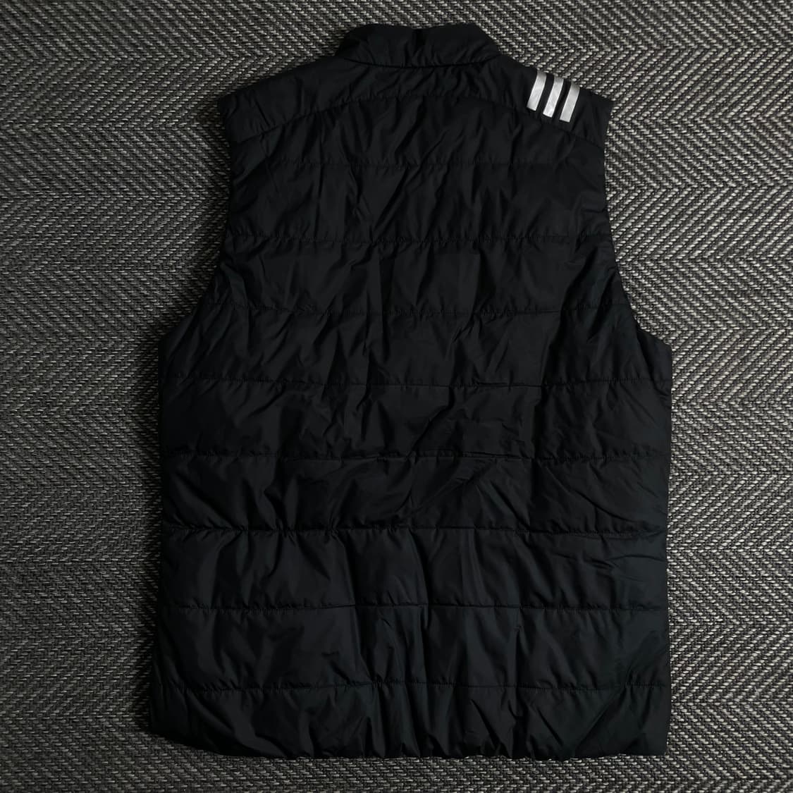 아디다스 경량 러닝 다운 베스트 블랙o 3695 상품이미지3