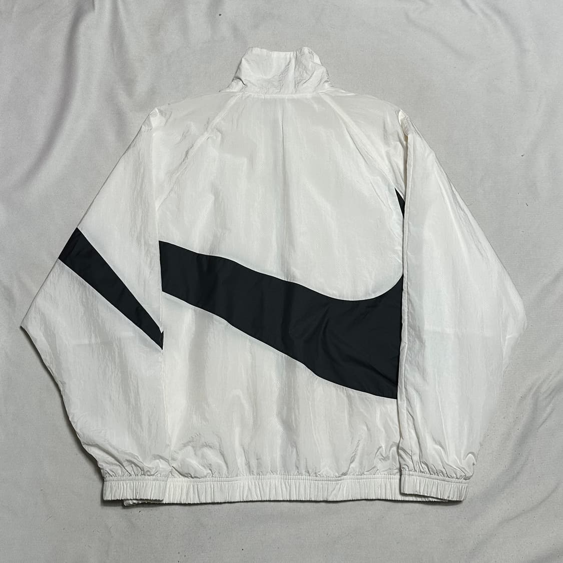 XL 나이키 빅스우시 화이트 바람막이  상품이미지3