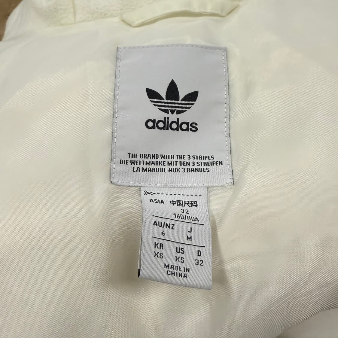 아디다스 화이트 숏패딩  상품이미지5