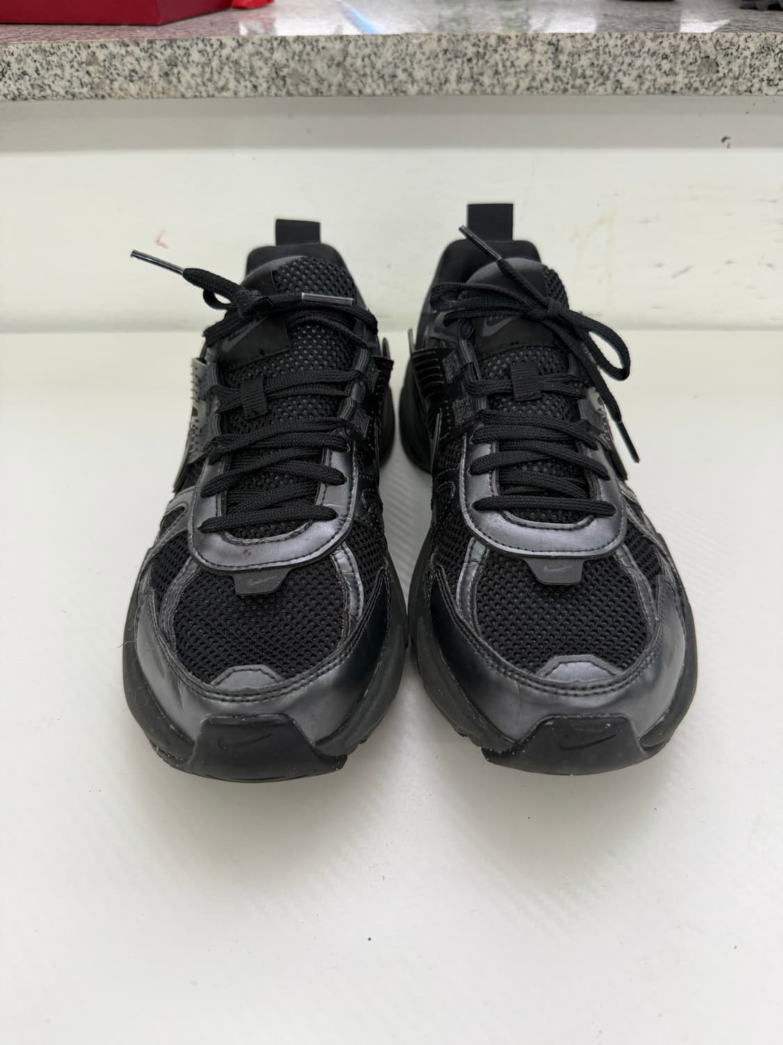 정품) 나이키 V2K 런 블랙 컬러웨이 운동화 260 상품이미지1