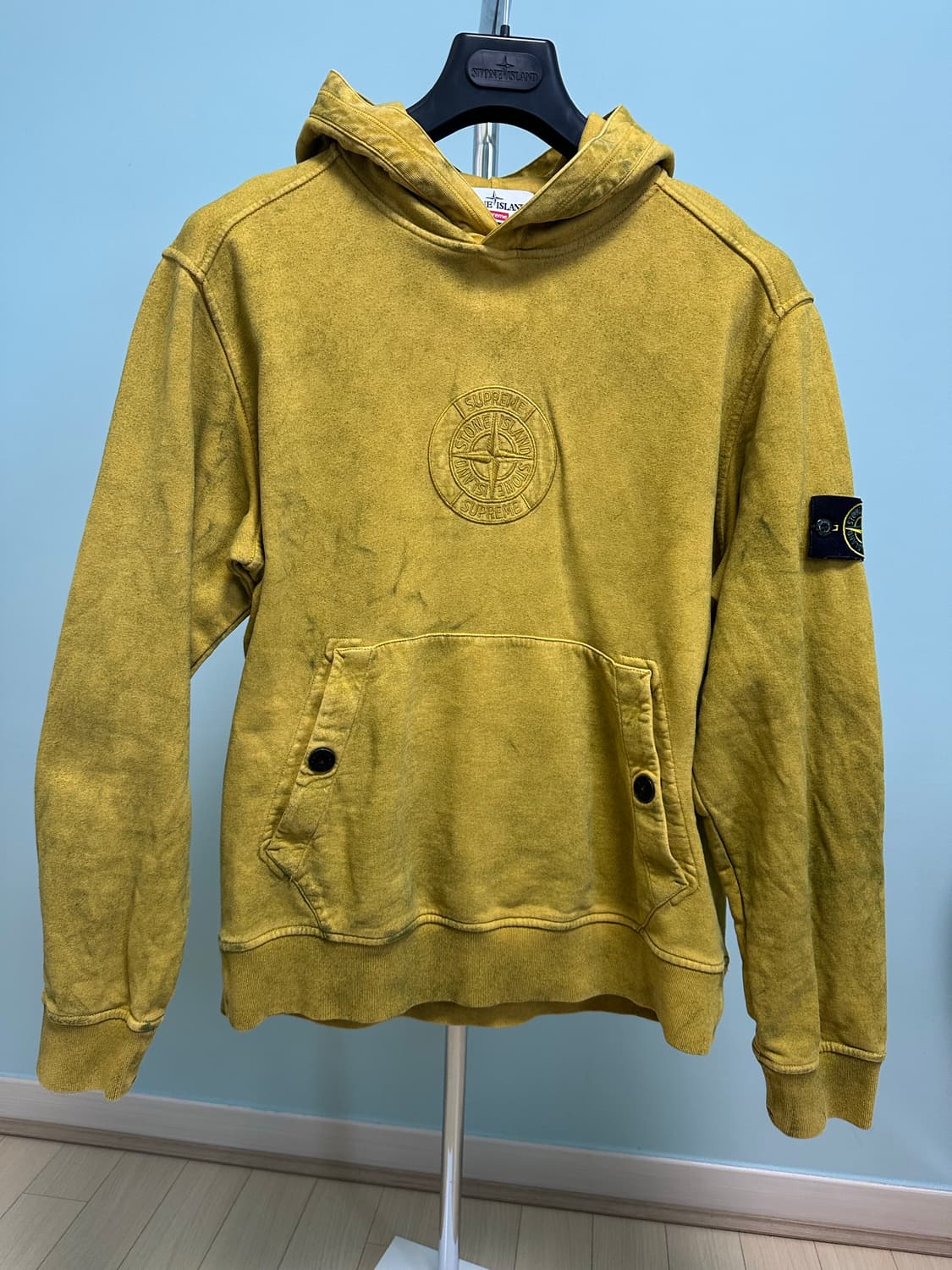 스톤아일랜드X슈프림 더스트 컬러 후드 스웨트셔츠 올리브 - 19SS 해 상품이미지2