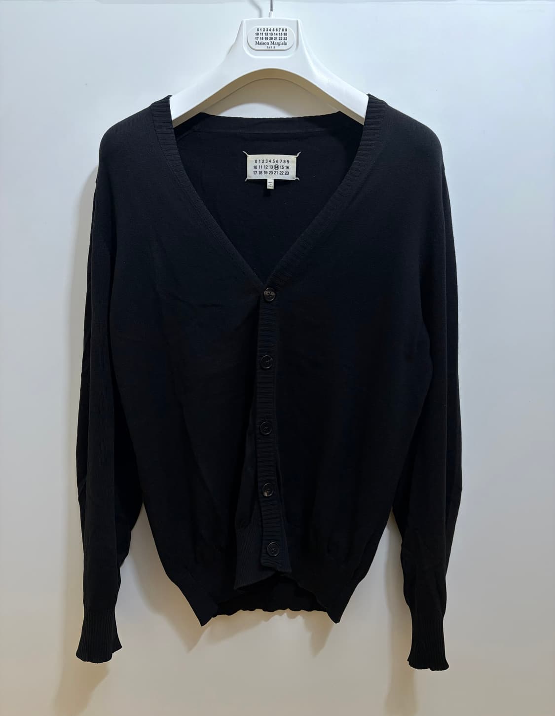 마르지엘라 엘보우패치 가디건 블랙 상품이미지1