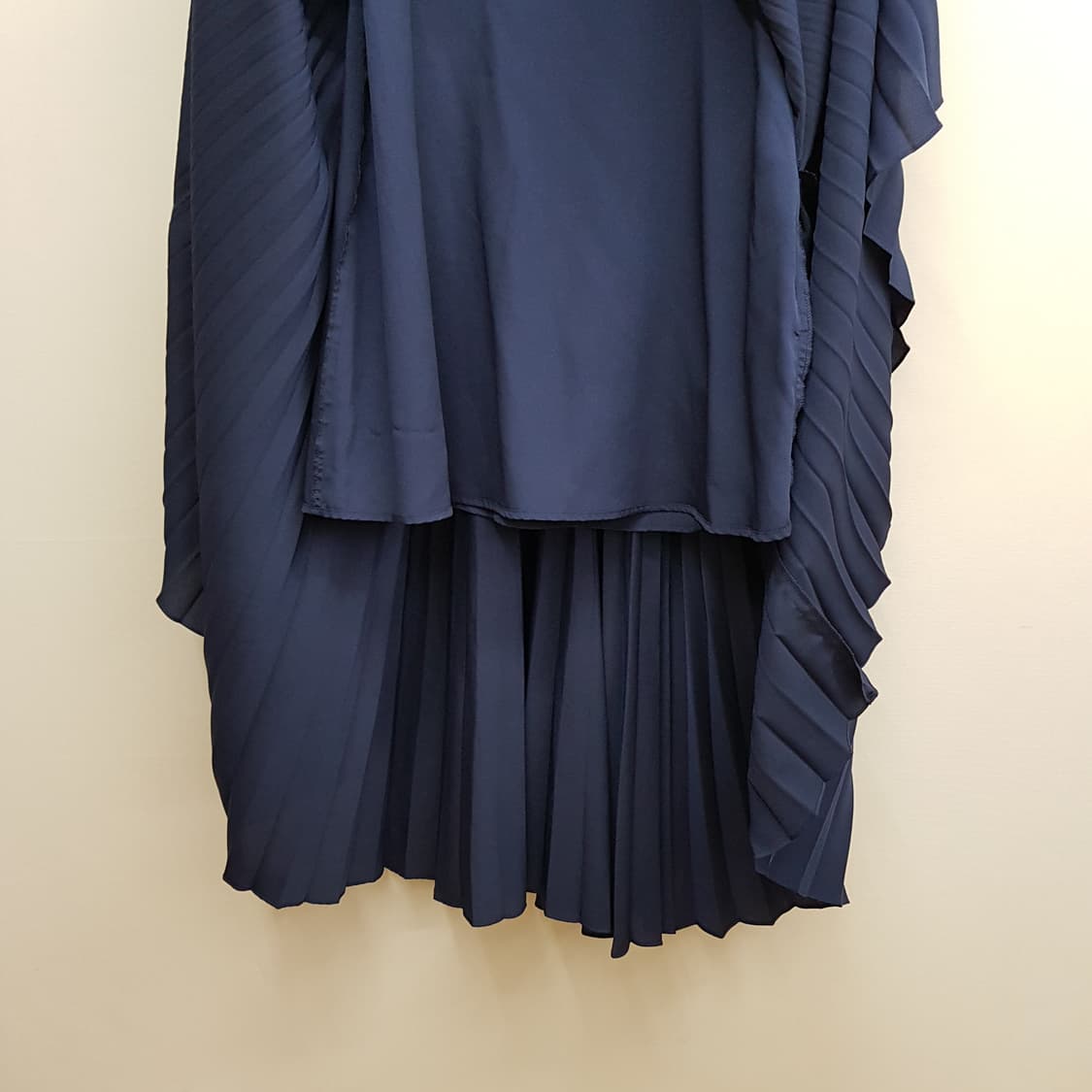 산드로 트리밍 플리츠 롱 원피스 34사이즈 상품이미지5