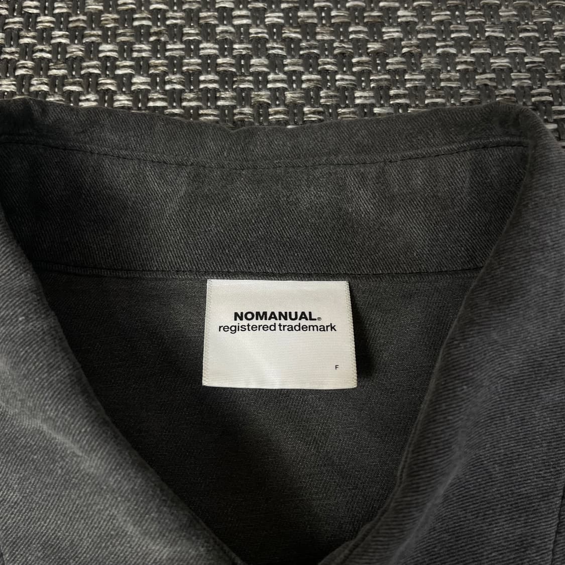 노매뉴얼 그레이 빅자수로고 긴팔 셔츠 F 상품이미지5