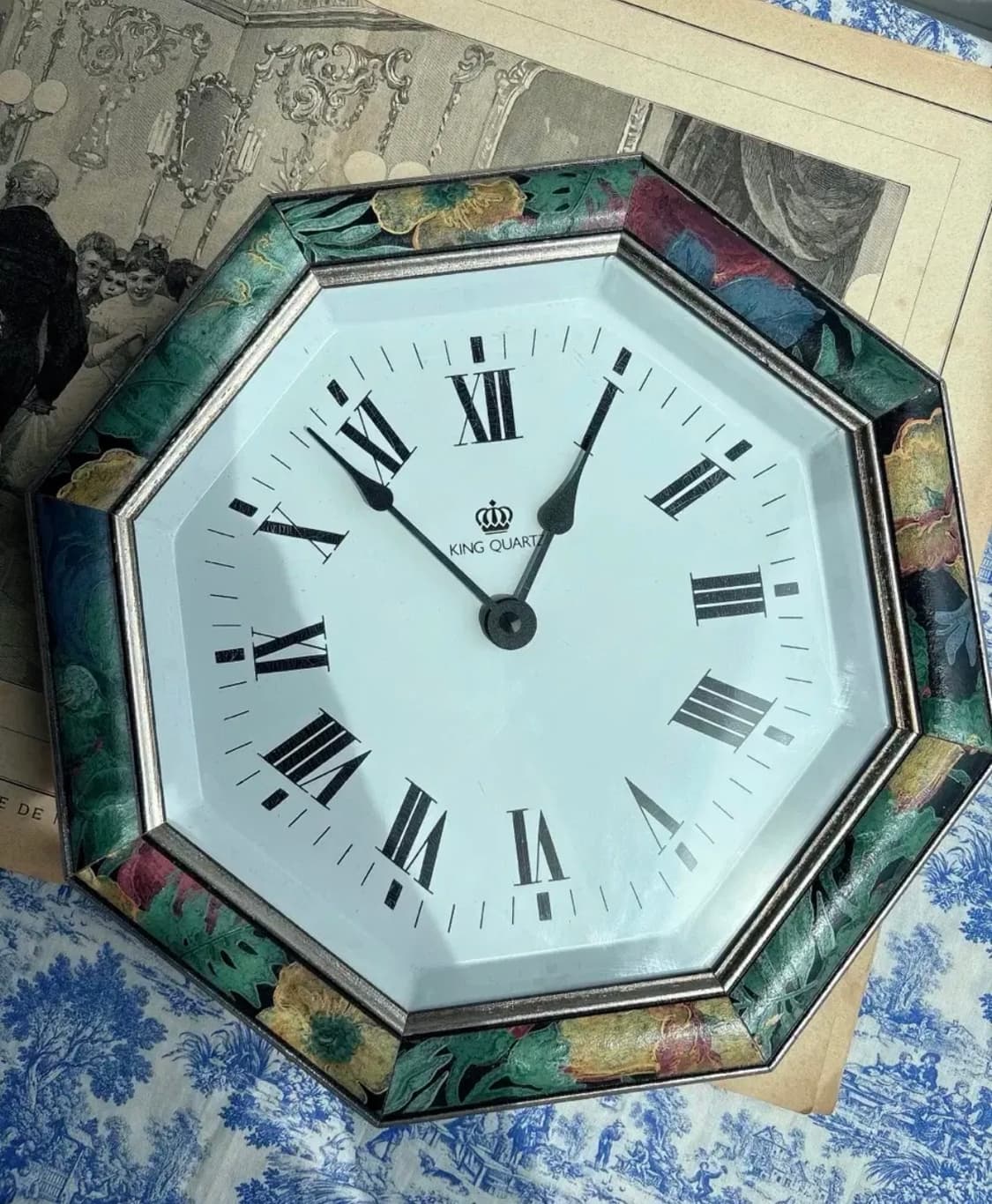 빈티지 플로럴 팔각 프레임 벽시계 상품이미지1