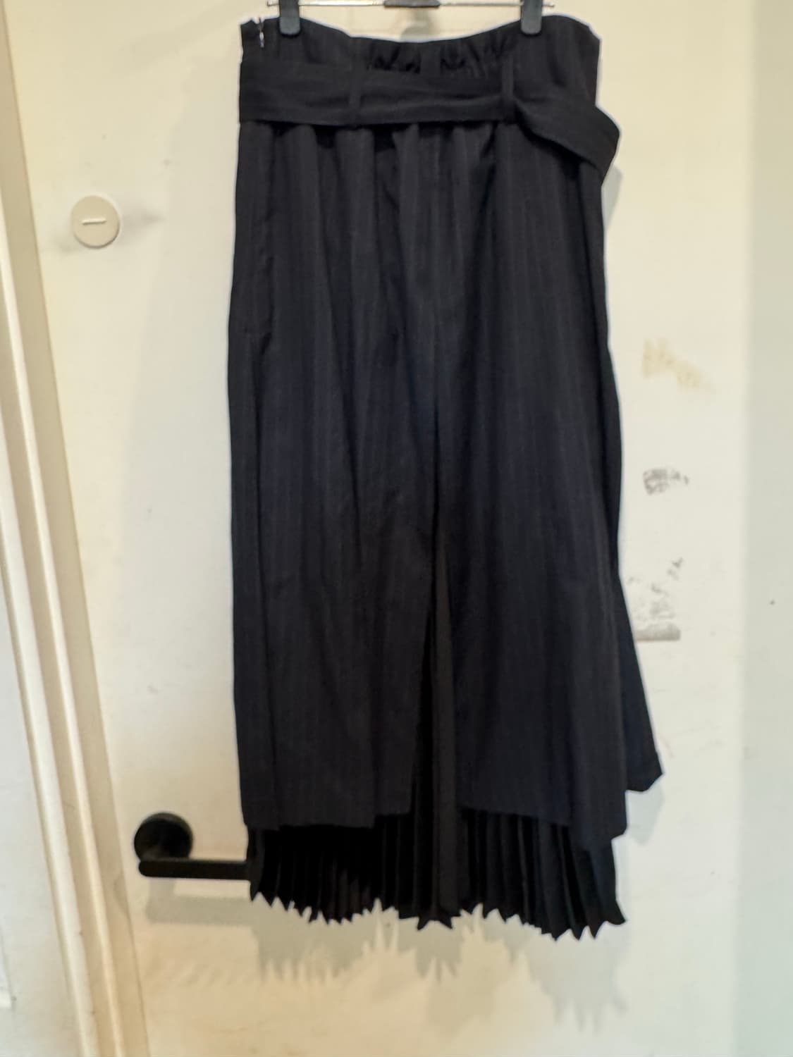 The ilma 더일마 플리츠 랩 스커트 상품이미지6