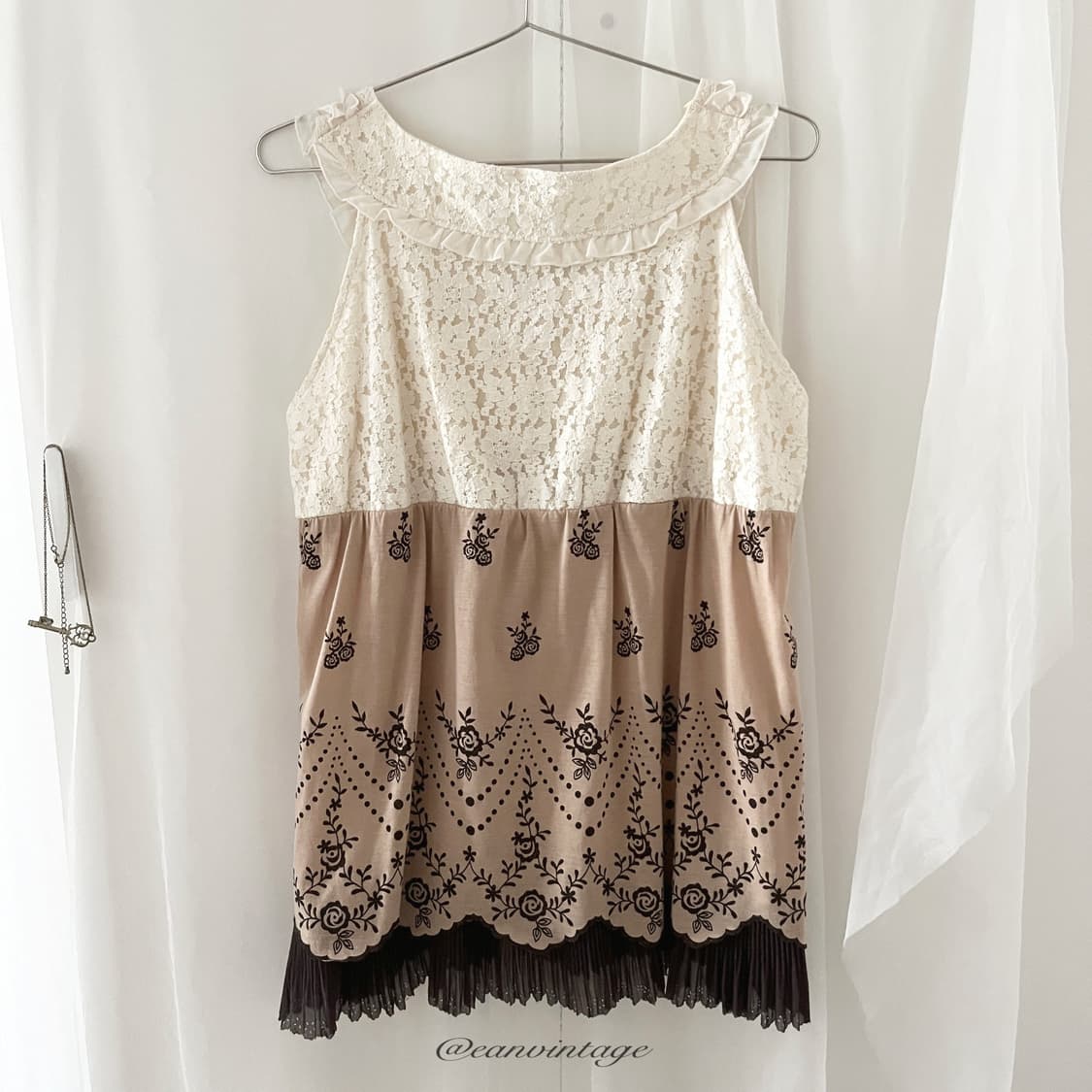Axes Femme beige lace sleeveless 상품이미지3
