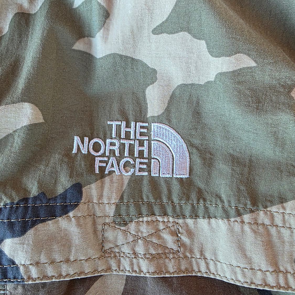 일본판 노스페이스 노벨티 카모플라쥬 야상 바람막이 L(105) 상품이미지4