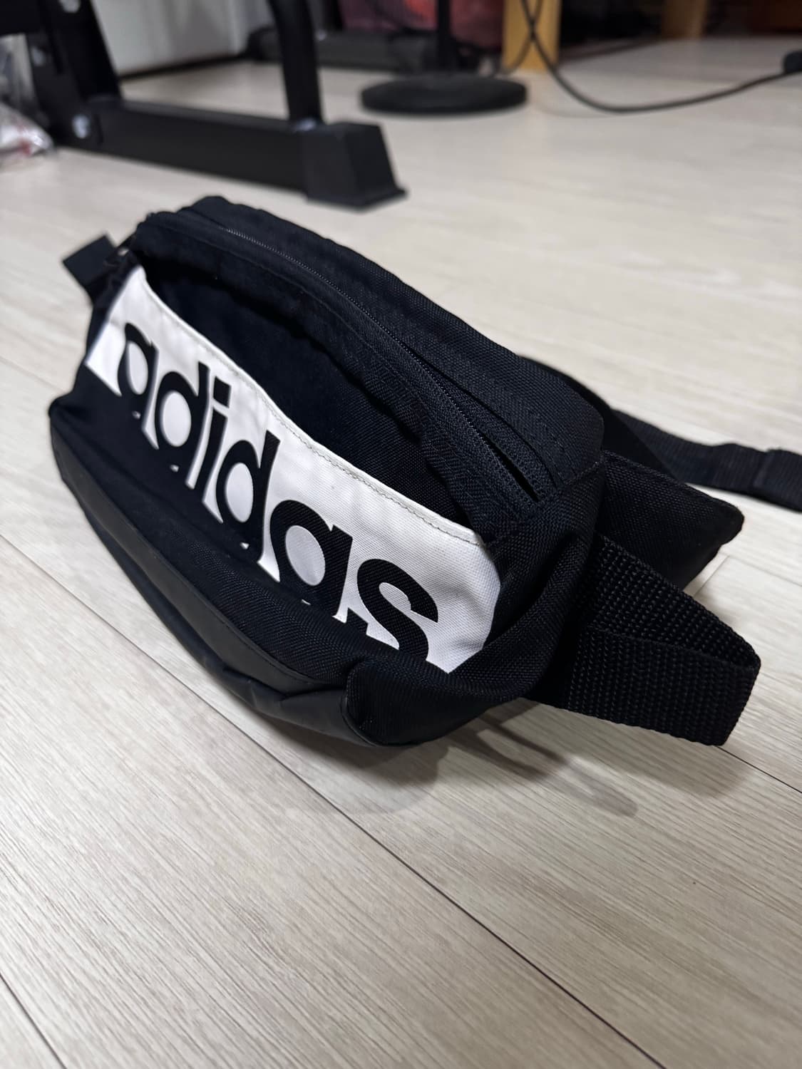 아디다스 힙색 상품이미지1